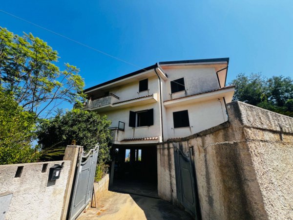 casa indipendente in vendita a Briatico in zona San Leo