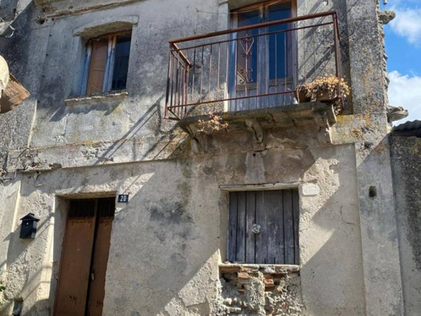 casa indipendente in vendita a Cessaniti