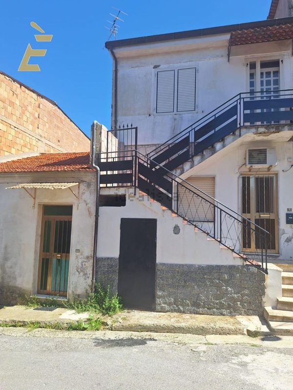 appartamento in vendita a Cessaniti in zona Pannaconi