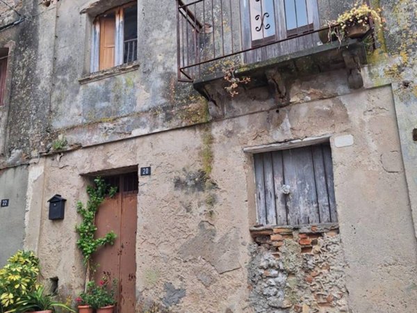 casa indipendente in vendita a Cessaniti in zona Pannaconi