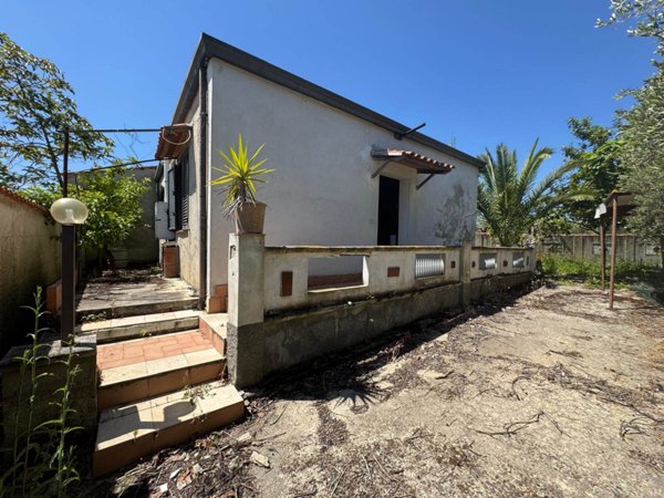 casa indipendente in vendita a Cessaniti in zona Favelloni