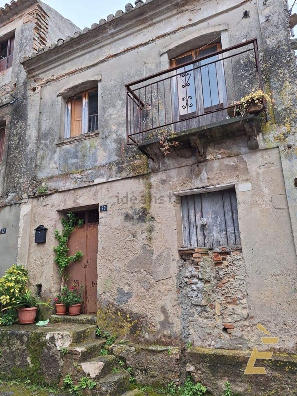 casa indipendente in vendita a Cessaniti