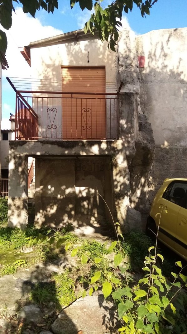 pentavano in vendita a Cessaniti