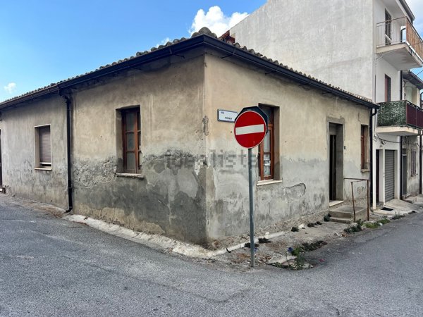casa indipendente in vendita a Cessaniti in zona Pannaconi