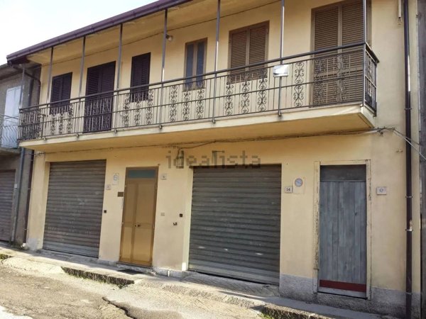 casa indipendente in vendita a Fabrizia