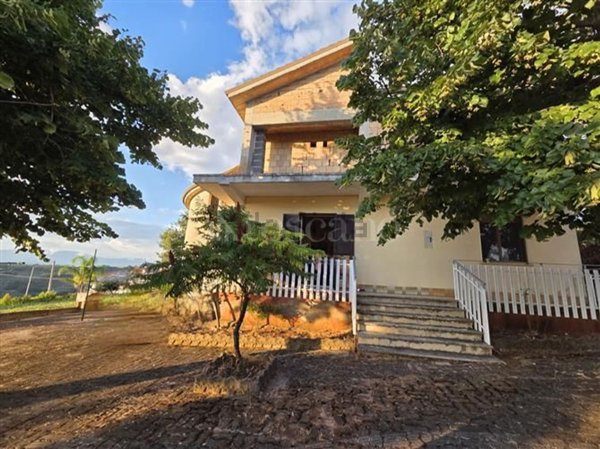 casa indipendente in vendita a Filadelfia