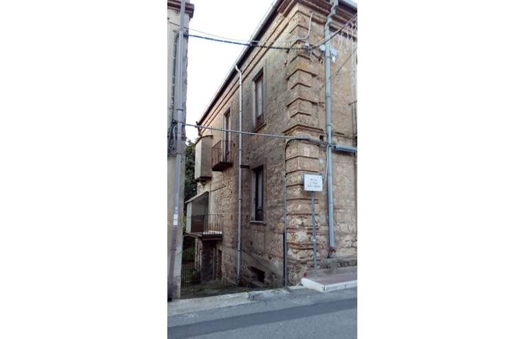 casa indipendente in vendita a Francavilla Angitola