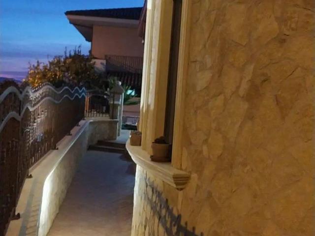 casa indipendente in vendita ad Ionadi