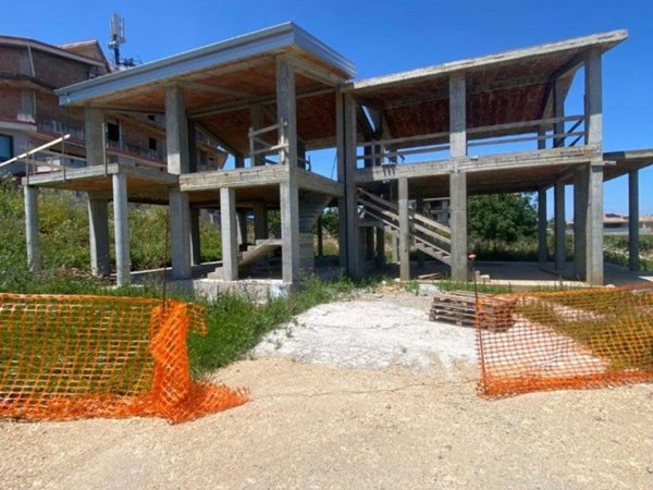 casa indipendente in vendita ad Ionadi in zona Vena