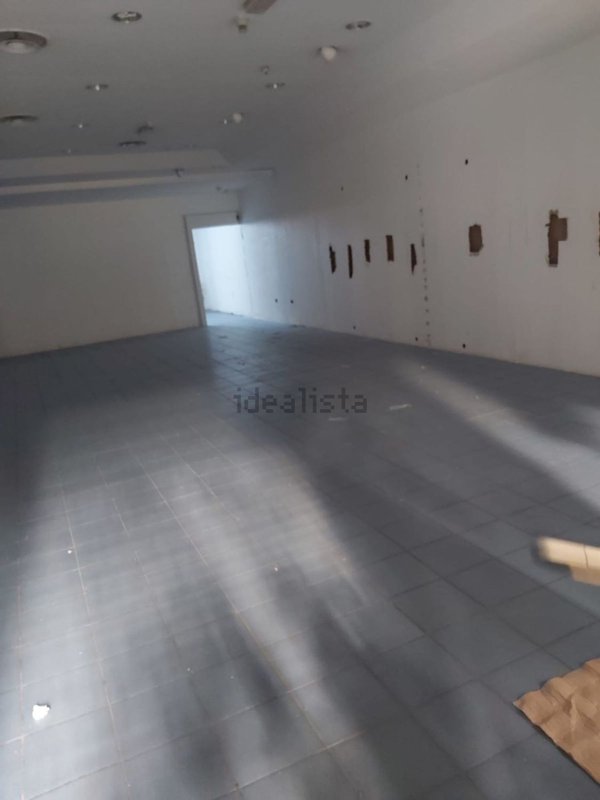 locale commerciale in vendita ad Ionadi