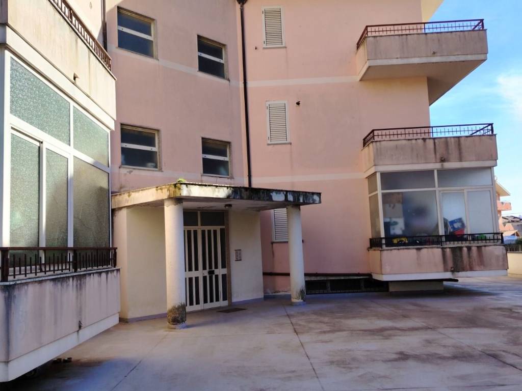 appartamento in vendita ad Ionadi in zona Vena