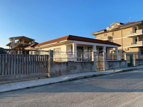 casa indipendente in vendita ad Ionadi in zona Vena