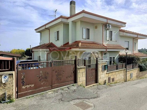 casa indipendente in vendita ad Ionadi in zona Vena