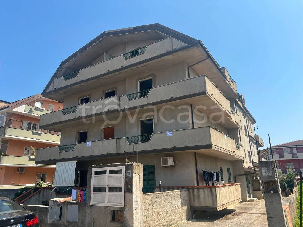 appartamento in vendita ad Ionadi in zona Vena