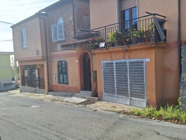 esavano in vendita a Joppolo