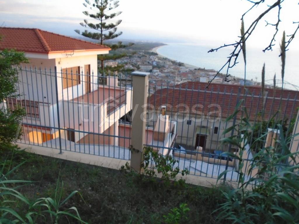 casa indipendente in vendita a Nicotera