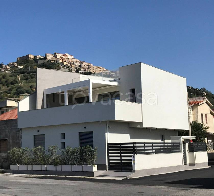 casa indipendente in vendita a Nicotera