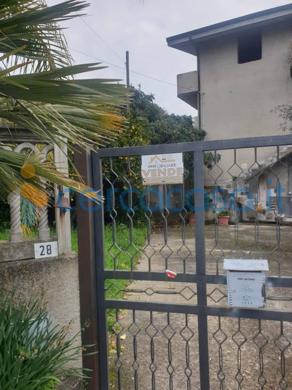 appartamento in vendita a Nicotera in zona Comèrconi