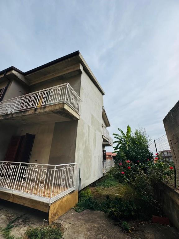 casa indipendente in vendita a Nicotera in zona Marina