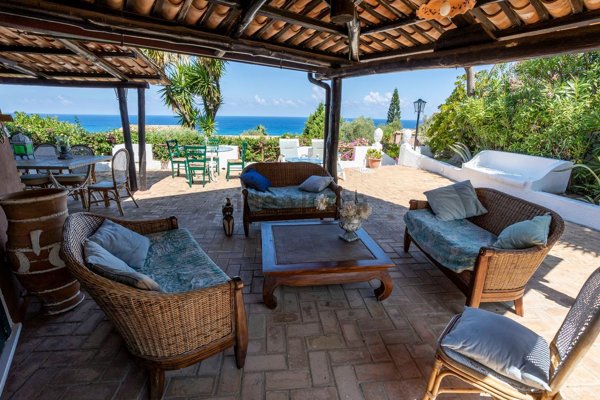 casa indipendente in vendita a Parghelia