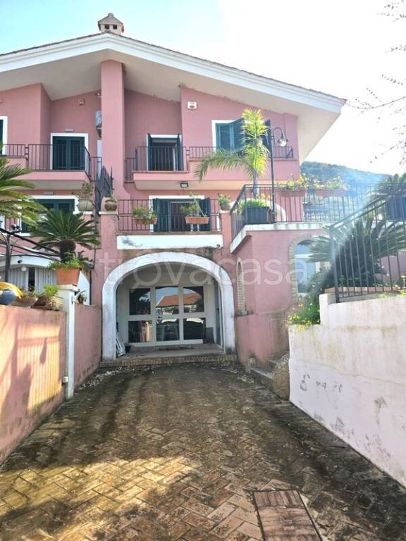 casa indipendente in vendita a Parghelia