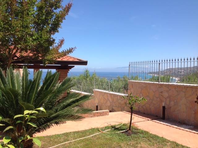 casa indipendente in vendita a Parghelia