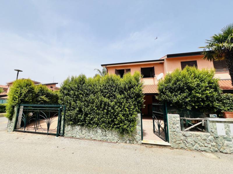 casa indipendente in vendita a Pizzo