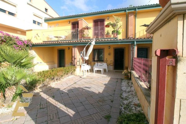 casa indipendente in vendita a Pizzo