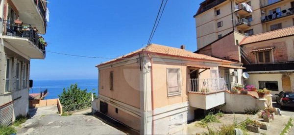 casa indipendente in vendita a Pizzo