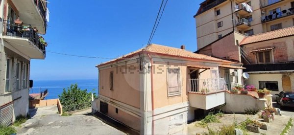 casa indipendente in vendita a Pizzo