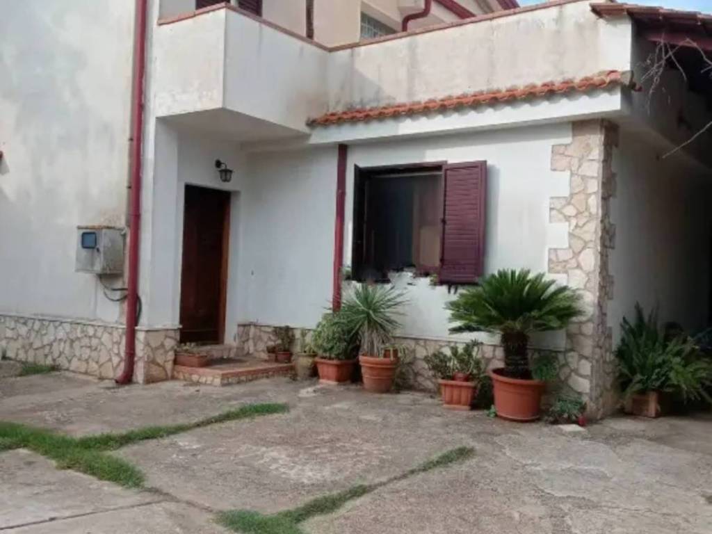 casa indipendente in vendita a Pizzo