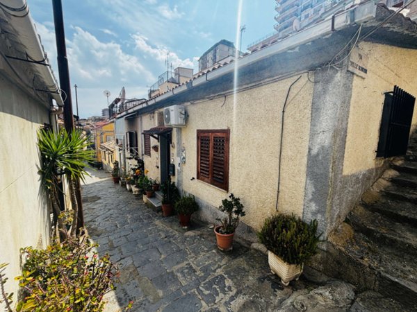 casa indipendente in vendita a Pizzo