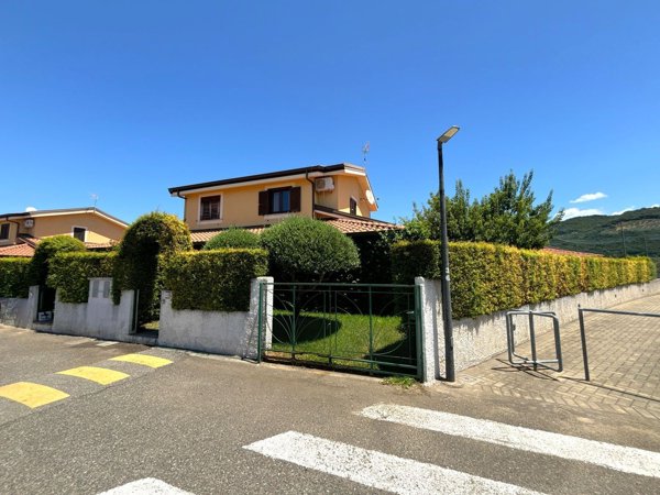 casa indipendente in vendita a Pizzo