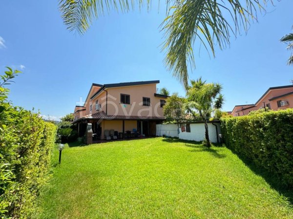 casa indipendente in vendita a Pizzo