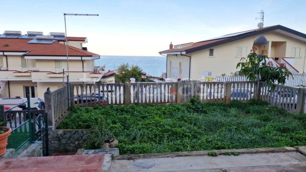 casa indipendente in vendita a Pizzo