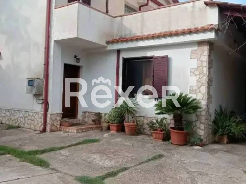 casa indipendente in vendita a Pizzo