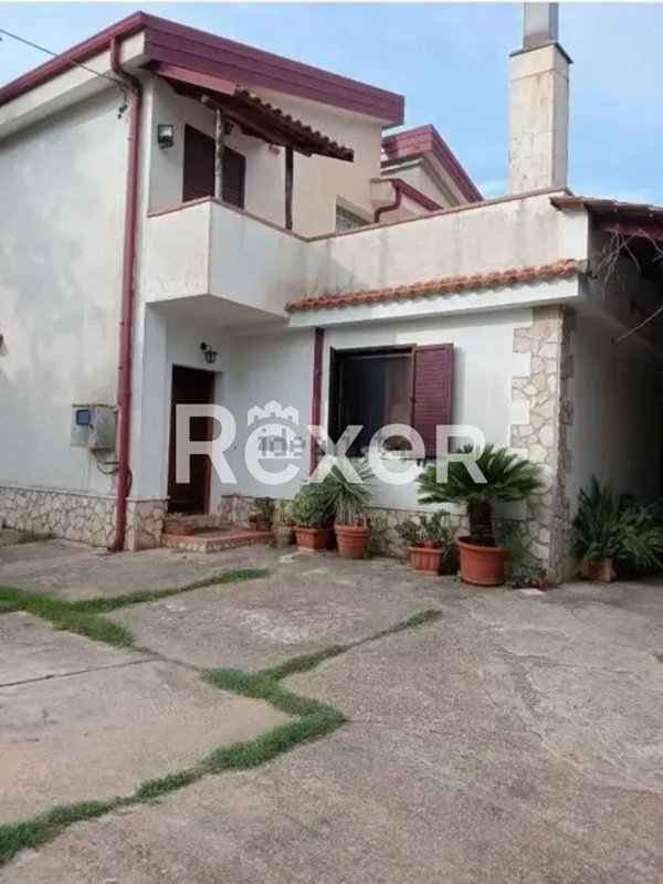 casa indipendente in vendita a Pizzo