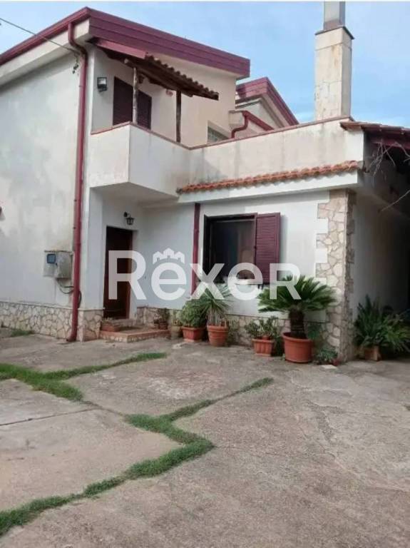 casa indipendente in vendita a Pizzo