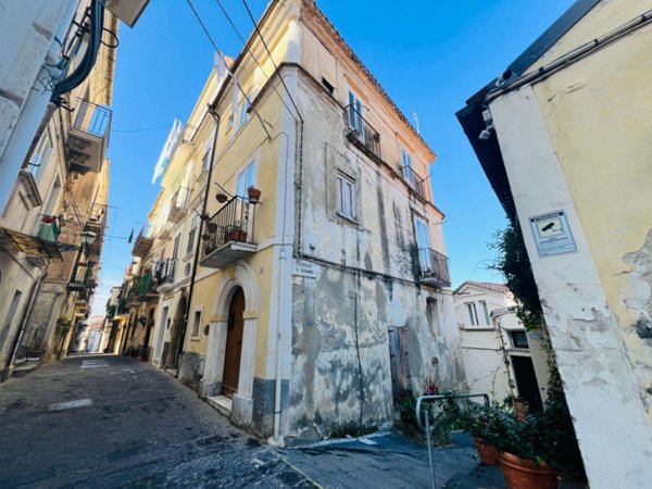 casa indipendente in vendita a Pizzo