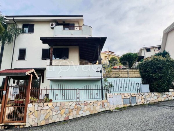 casa indipendente in vendita a Pizzo