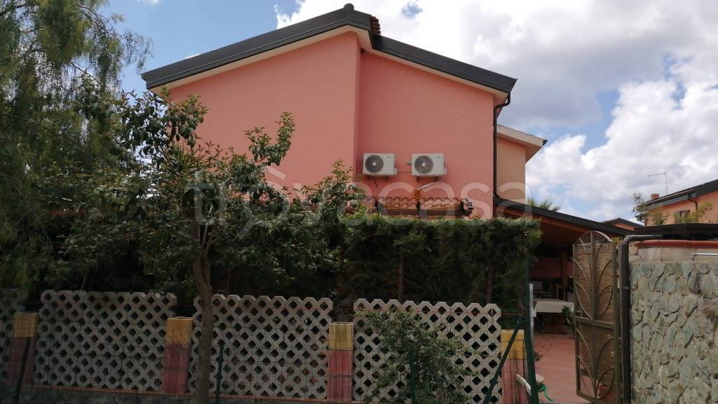 casa indipendente in vendita a Pizzo