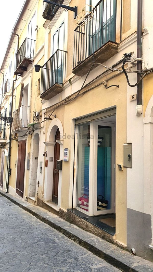 negozio in vendita a Pizzo