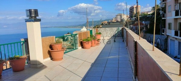 casa indipendente in vendita a Pizzo