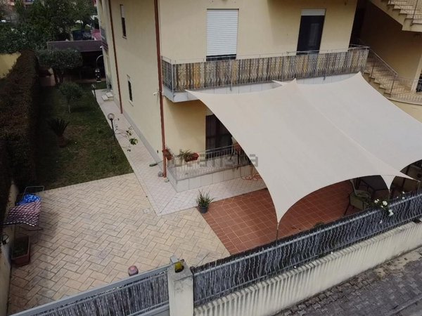 casa indipendente in vendita a Pizzo