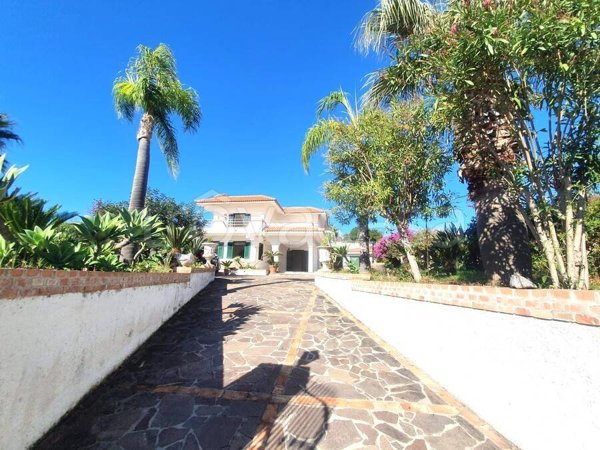 casa indipendente in vendita a Ricadi in zona Capo Vaticano