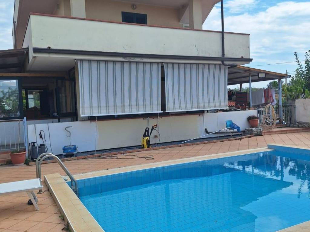 casa indipendente in vendita a Ricadi in zona Capo Vaticano