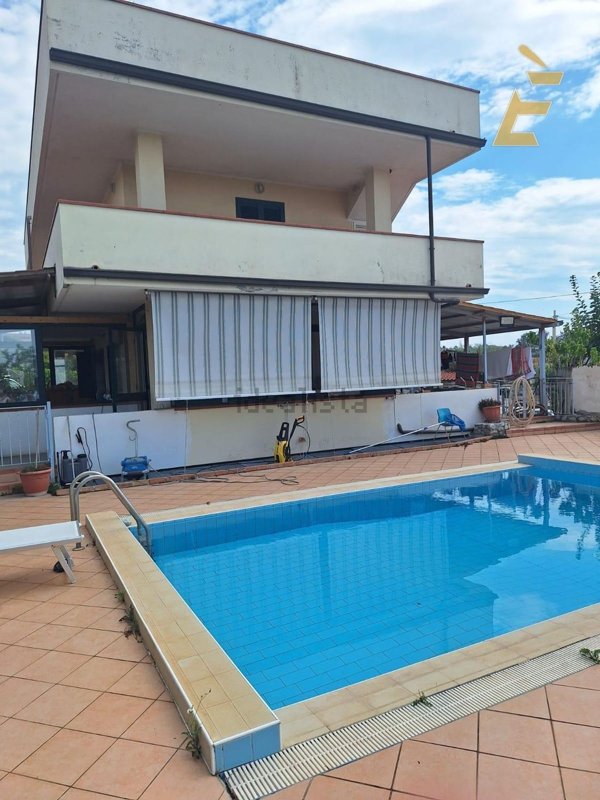 casa indipendente in vendita a Ricadi in zona Capo Vaticano