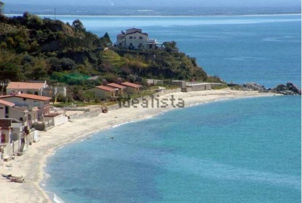 casa indipendente in vendita a Ricadi in zona Capo Vaticano