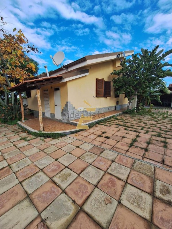 casa indipendente in vendita a Ricadi in zona Capo Vaticano