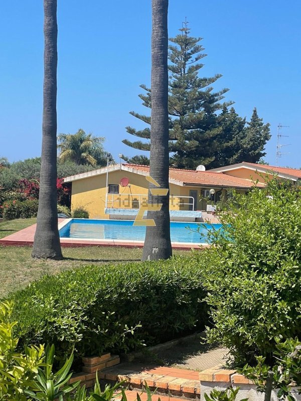casa indipendente in vendita a Ricadi in zona Capo Vaticano